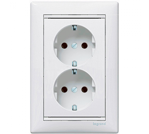 Розетка 2-я с заземляющим контактом Legrand Valena 774400, цвет белый